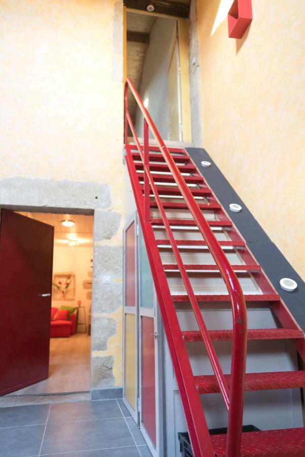 Le Fil Rouge Villa Saint-Pierre-d'Aurillac Exterior photo